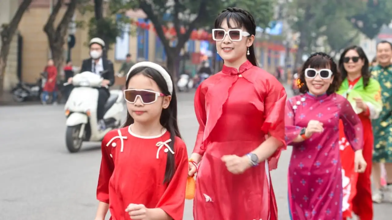 طقس متناقض.. انخفاض حرارة شمال فيتنام تزامناً مع سطوع الشمس في الجنوب